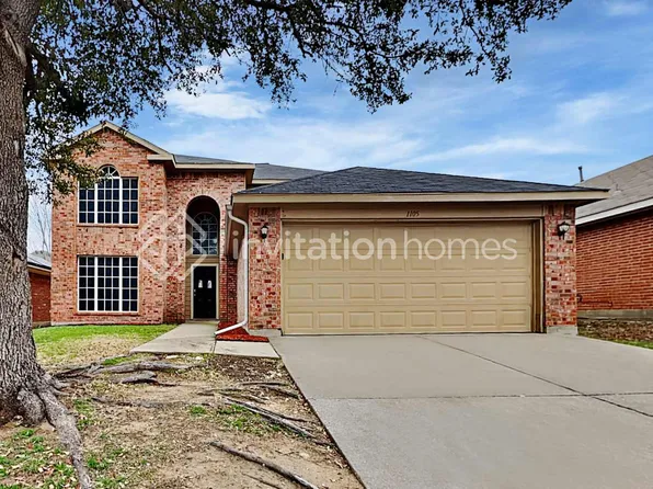 1105 Iron Horse Dr, Saginaw, TX 76131