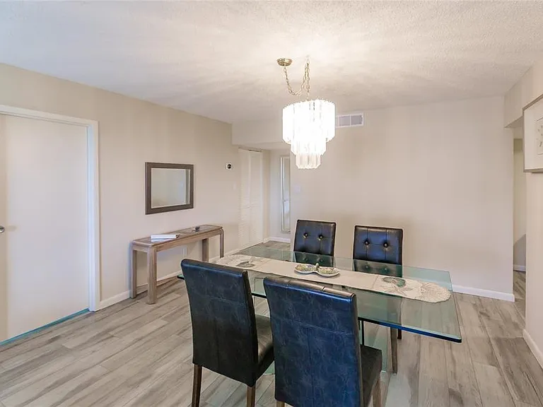 1055 W Peppertree Dr #506AA — Photo 10