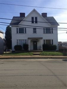 110 N 4th St, Youngwood, PA, 15697