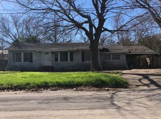 103 N Bright St, Gonzales, TX 78629
