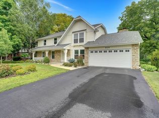 5561 Whirlaway Ln, Racine, WI 53402