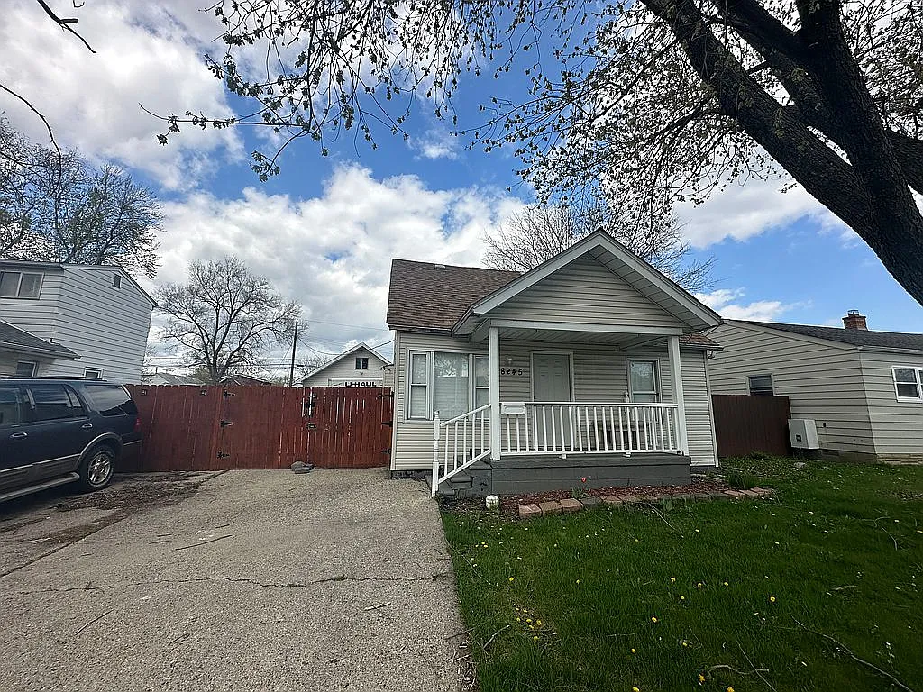 8245 Meadow Ave photo 1