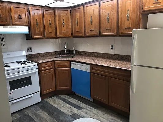 Rented by 18 REALTY | media 3