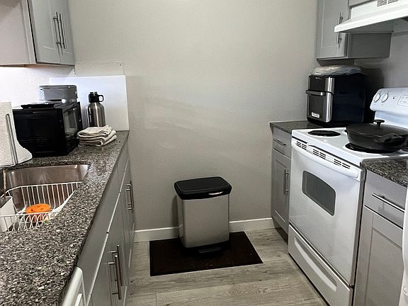 5th image of 3431 Stover St APT E512