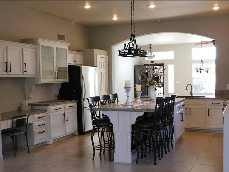 2075 W Riverside St — Photo 9