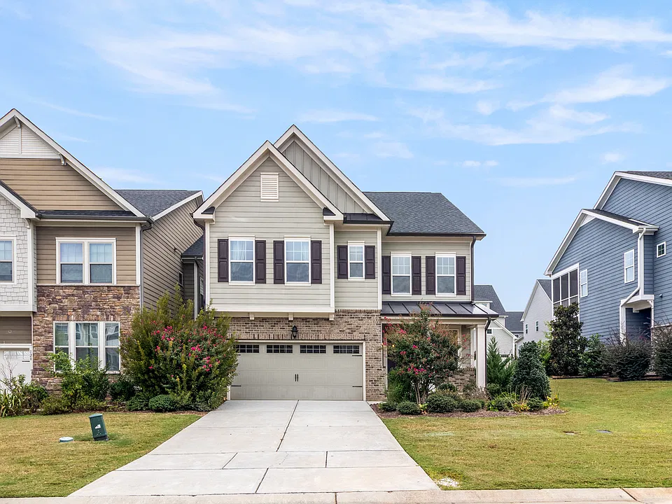 124 Tree Hill Ln