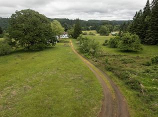 25568 Wolf Creek Rd, Veneta, OR 97487