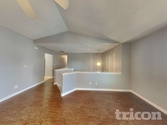 2nd image of 3275 River Ln SE