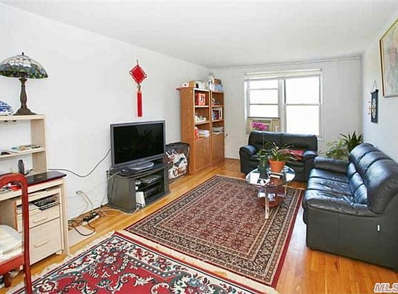 5th image of 3325 92nd St #4X