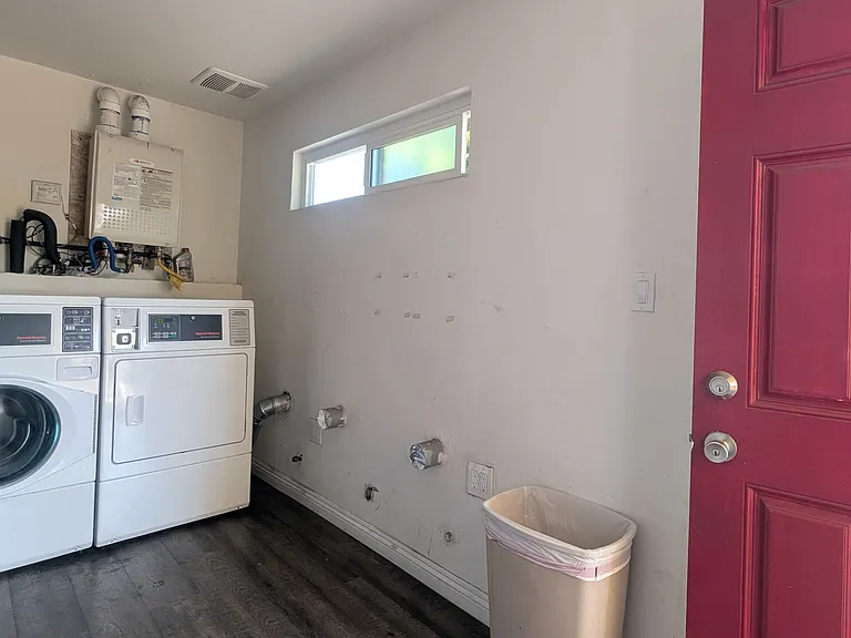 1299 W 37th Dr #2 — Photo 9