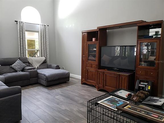 5th image of 12212 Holly Jane Ct