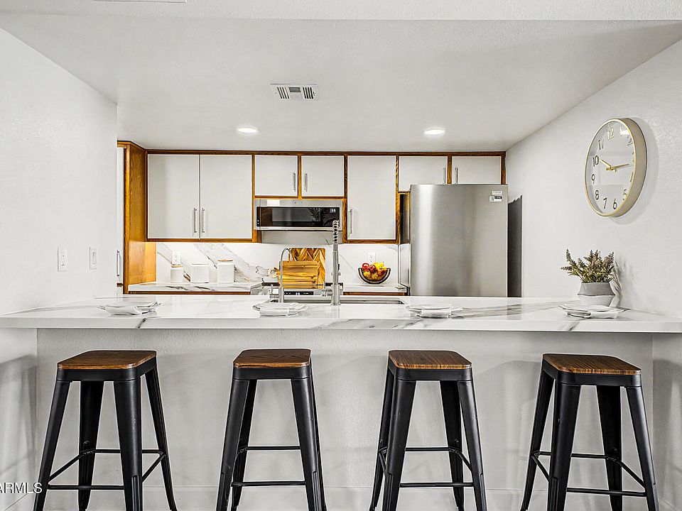 1st image of 1021 S GREENFIELD Road #1194