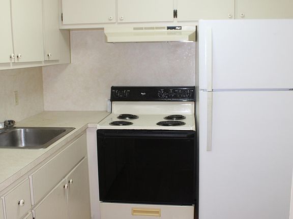 4th image of 189 Berkshire Cres #189-I