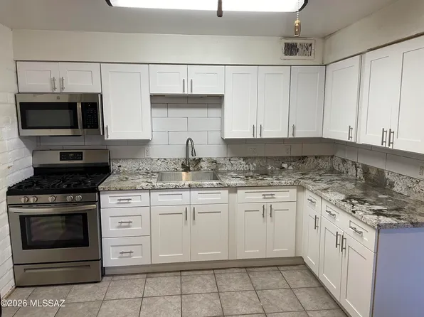 3241 E Monte Vista Dr, Tucson, AZ 85716