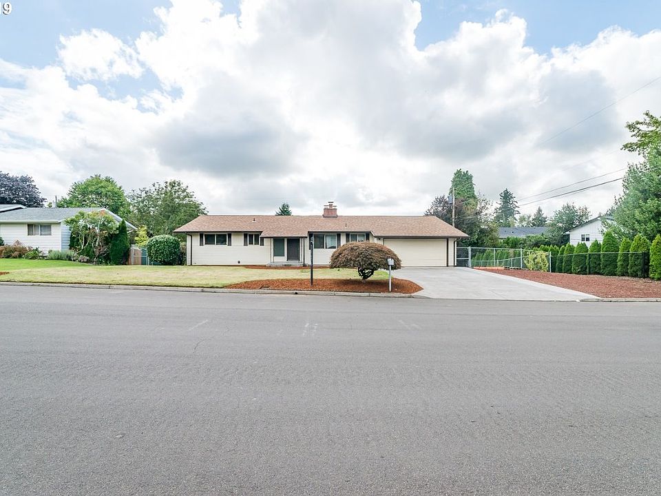 1st image of 3011 NE 45th St