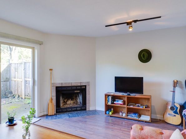 301 Arnet Rd #4, Tofino, BC V0R 2Z0