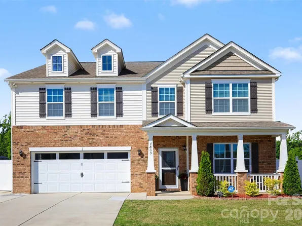 7833 Stonehouse Dr, Gastonia, NC 28056