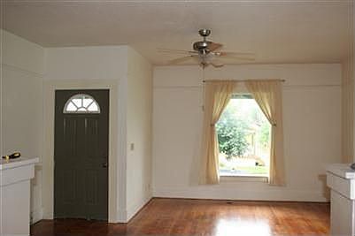 3rd image of 206 N East St
