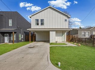 803 4th St, Lockhart, TX 78644