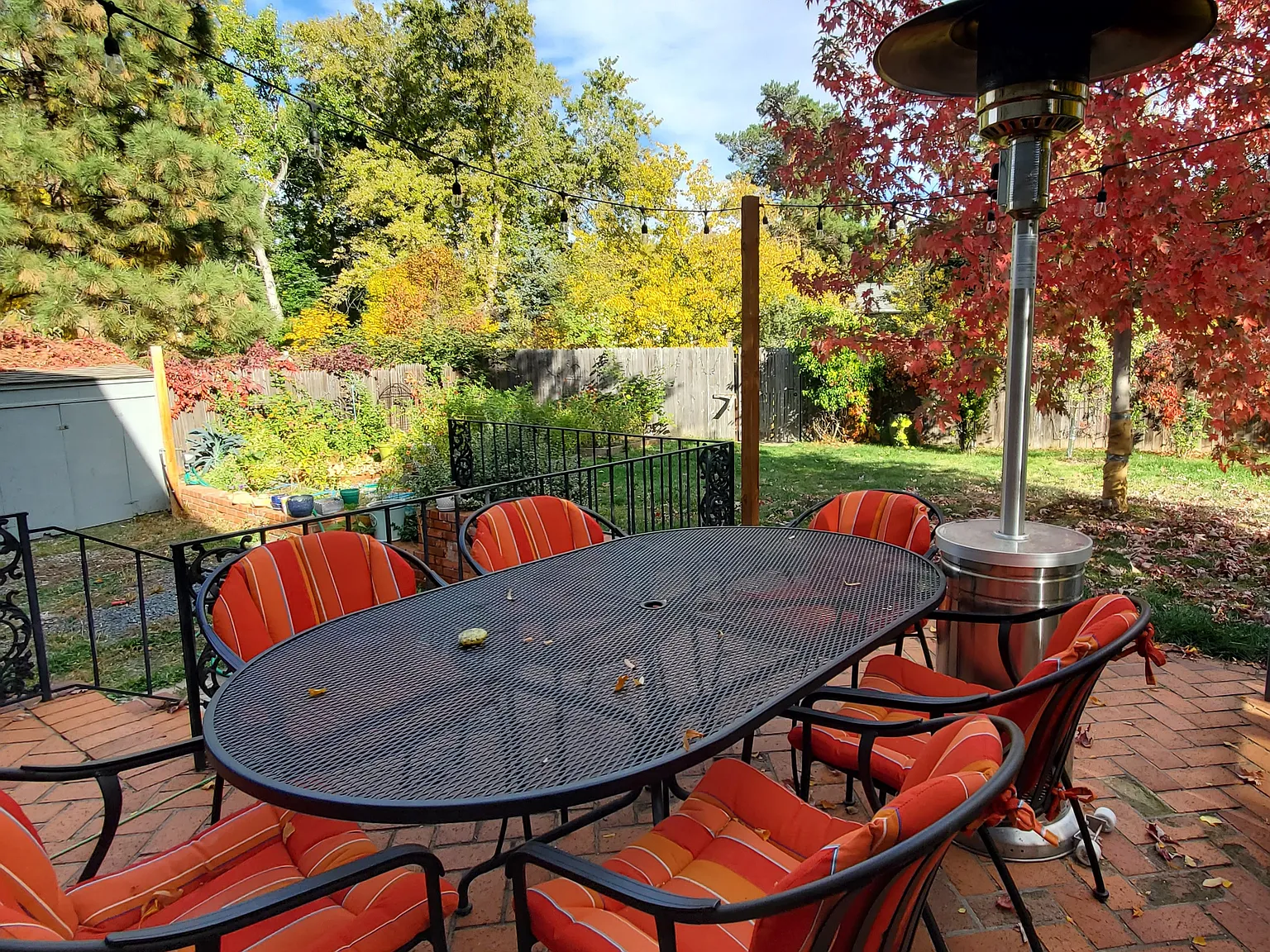 4 bed, 2001 sqft, $5,400 — Photo 2