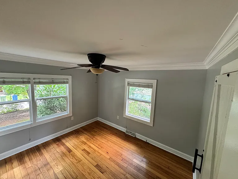 102 Middlemont Ave — Photo 10