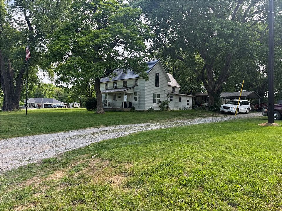 2nd image of 19066 Clear Water Rd