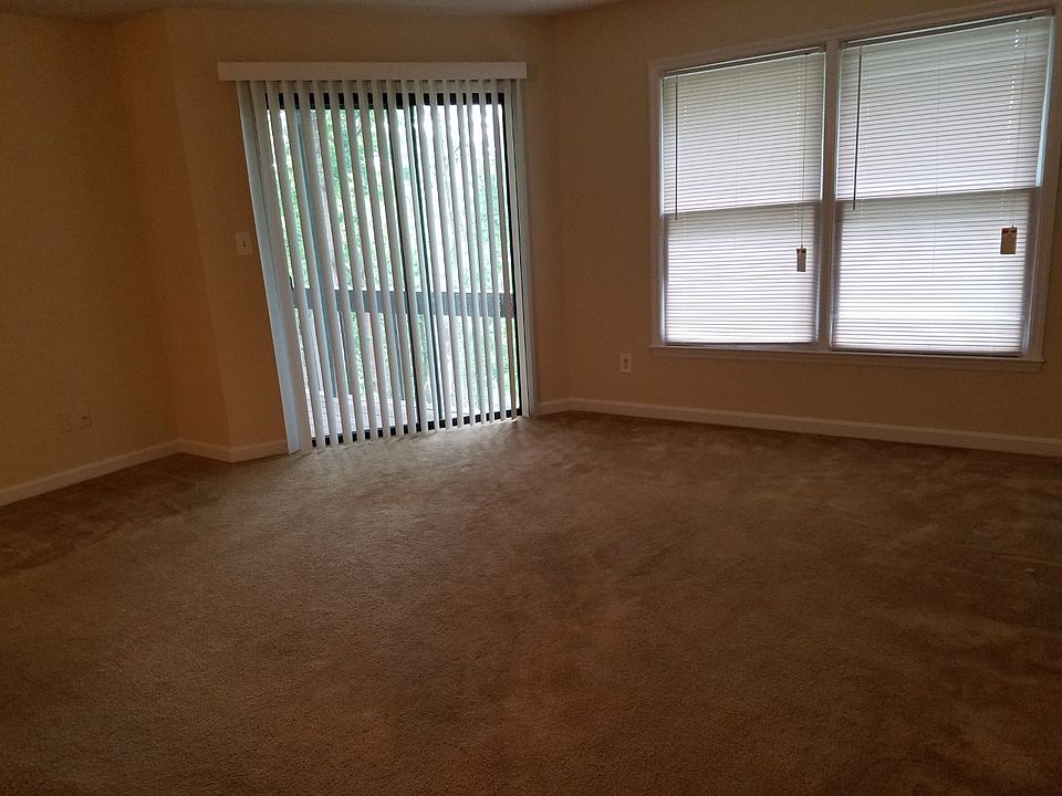 2nd image of 1580 Oakpointe Dr SW Ofc A