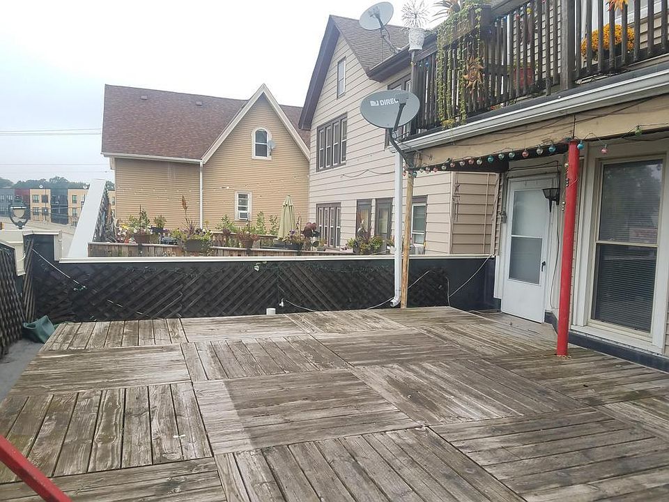 1st image of 1680 N Van Buren St #A