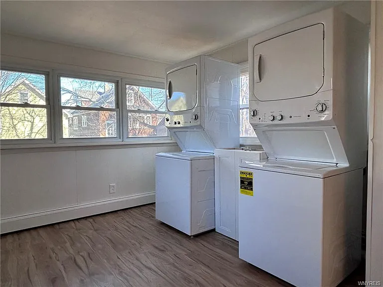 446 Bryant Ave #1 — Photo 15