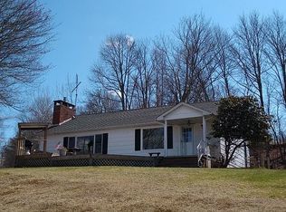 479 Perkins Pond Rd, Beach Lake, PA 18405