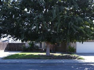 2556 N Milburn Ave, Fresno, CA