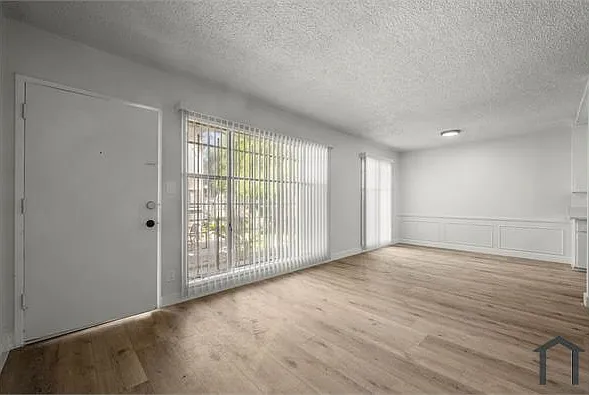 3878 Potomac Ave #5 — Photo 13