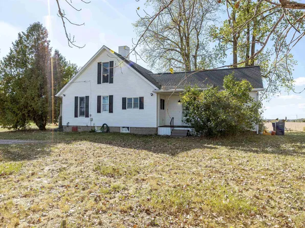 8770 Pierce Rd, Freeland, MI 48623