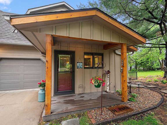 5th image of 25020 E Cedar Lake Dr