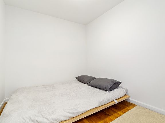 5th image of 334 E 82nd St #3SE