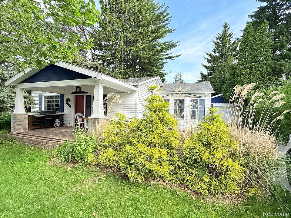 1st image of 7271 Simons St