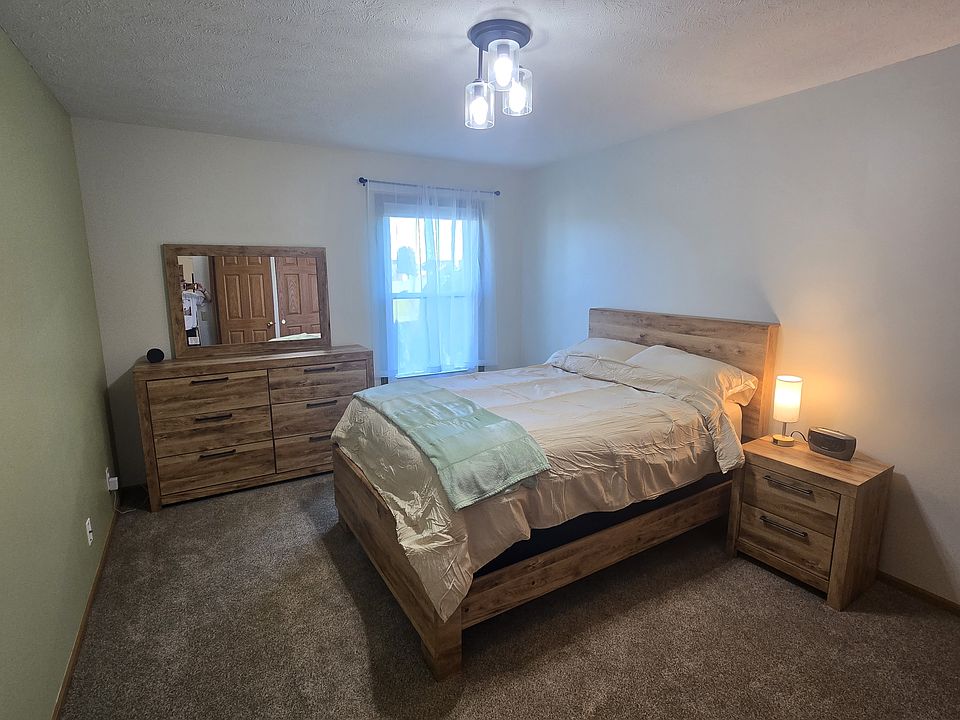 1st image of 13908 S 29th Cir