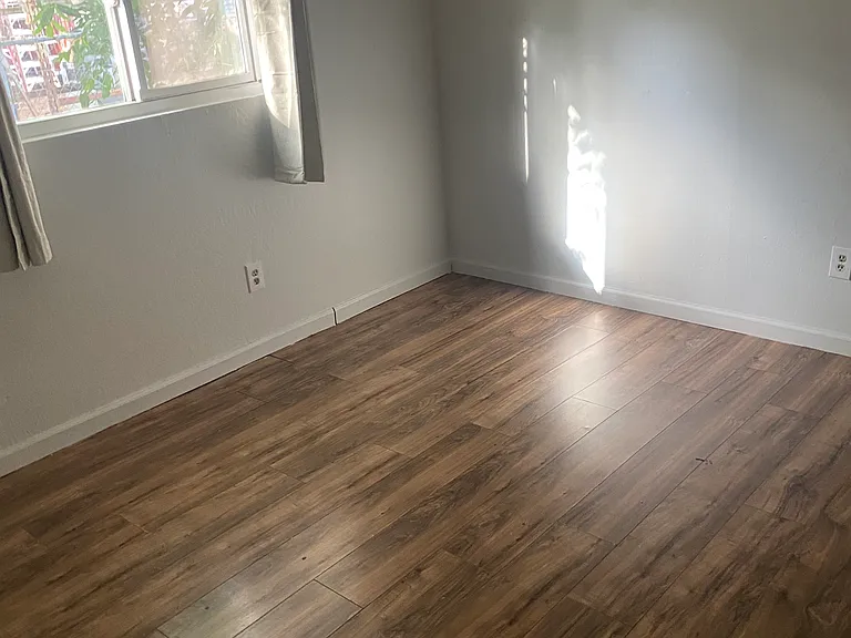 606 N Golden Gate Ave — Photo 8