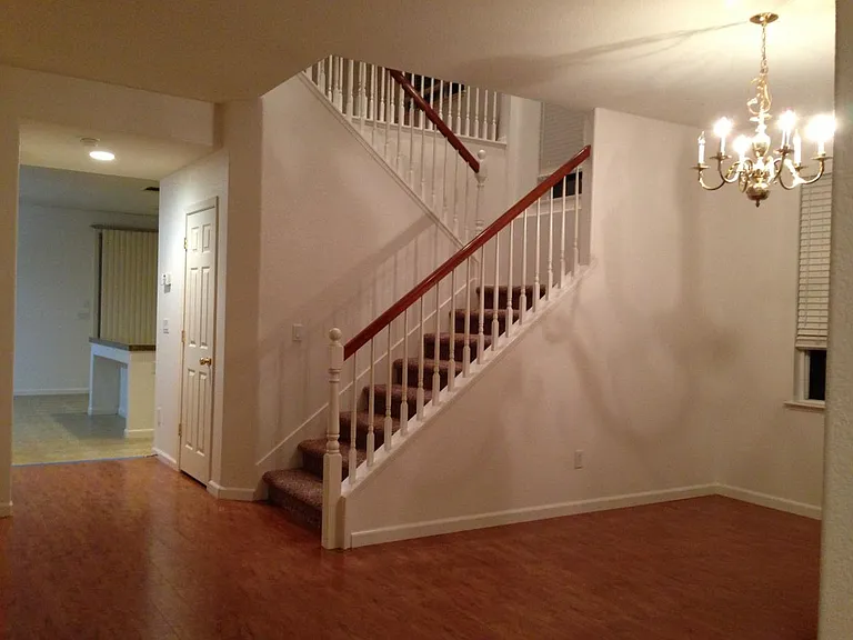 213 Camross Ct — Photo 4