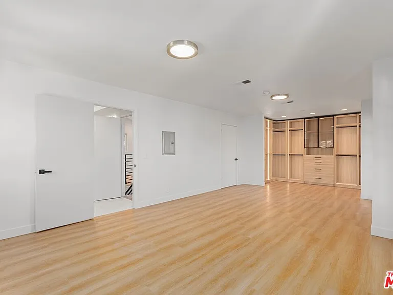 2522 Armacost Ave — Photo 43