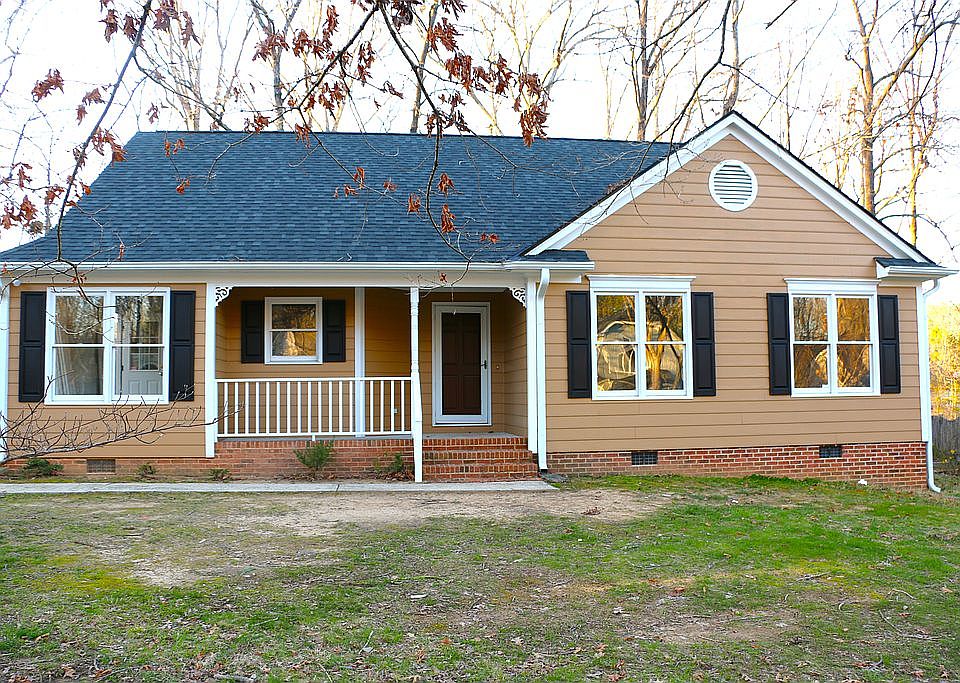 1st image of 806 Sanderson Dr