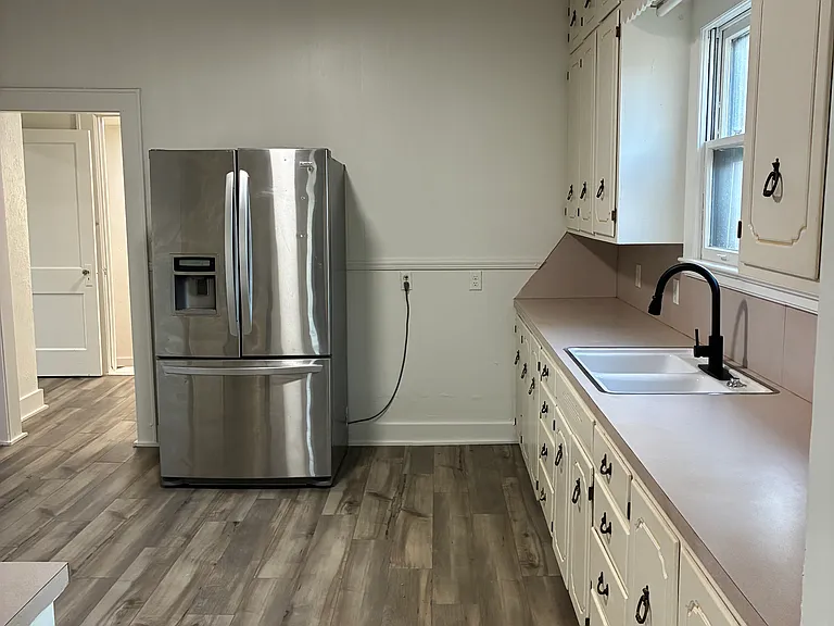 1834 N Market Ave — Photo 7