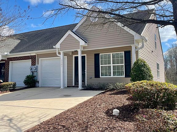 2nd image of 2207 Jasmine Way