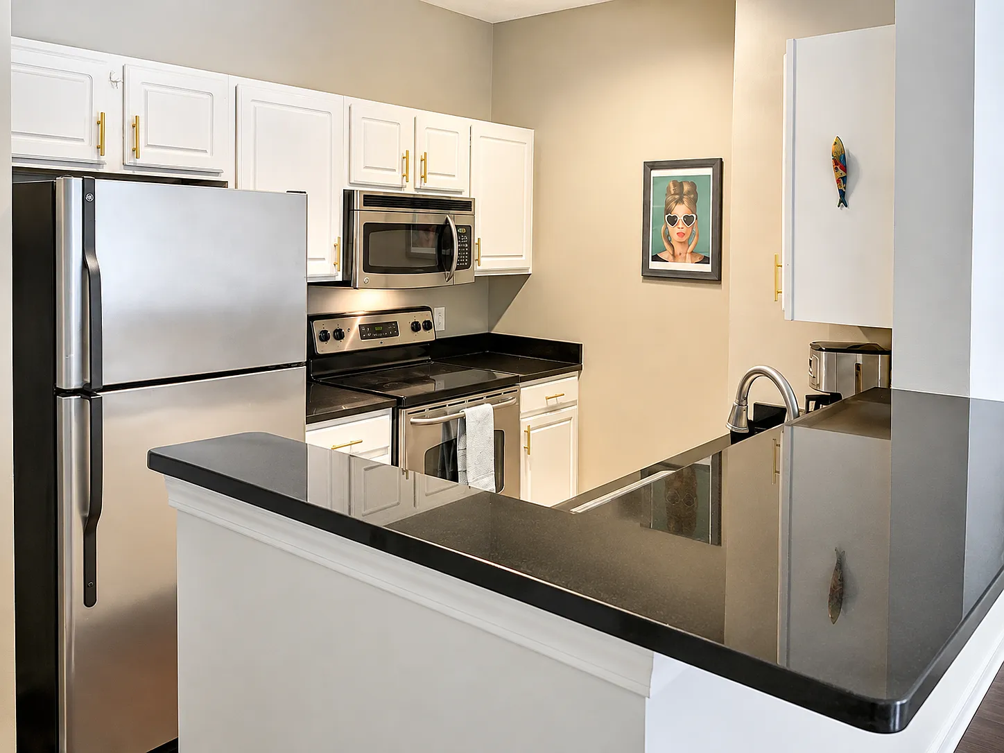 1 bed, 736 sqft, $2,850 — Photo 4