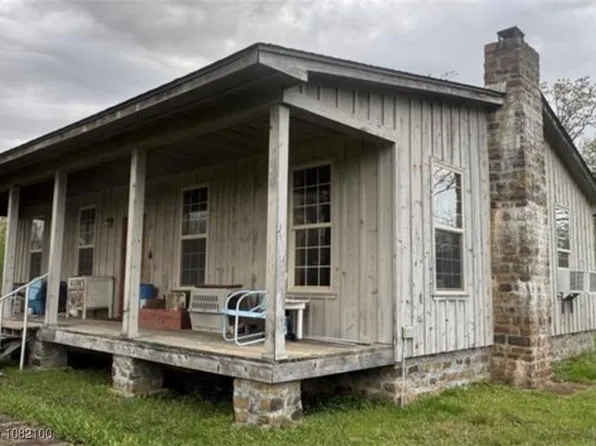 24252 S Independence Rd, Heavener, OK 74937