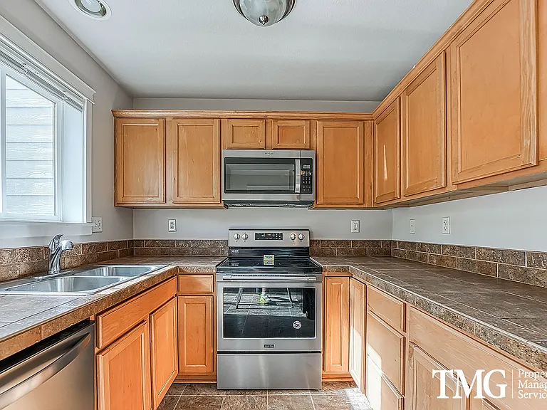 15075 SE Powell Blvd — Photo 18