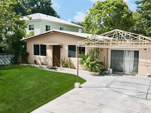 8 Madeira Dr, Key Largo, FL 33037
