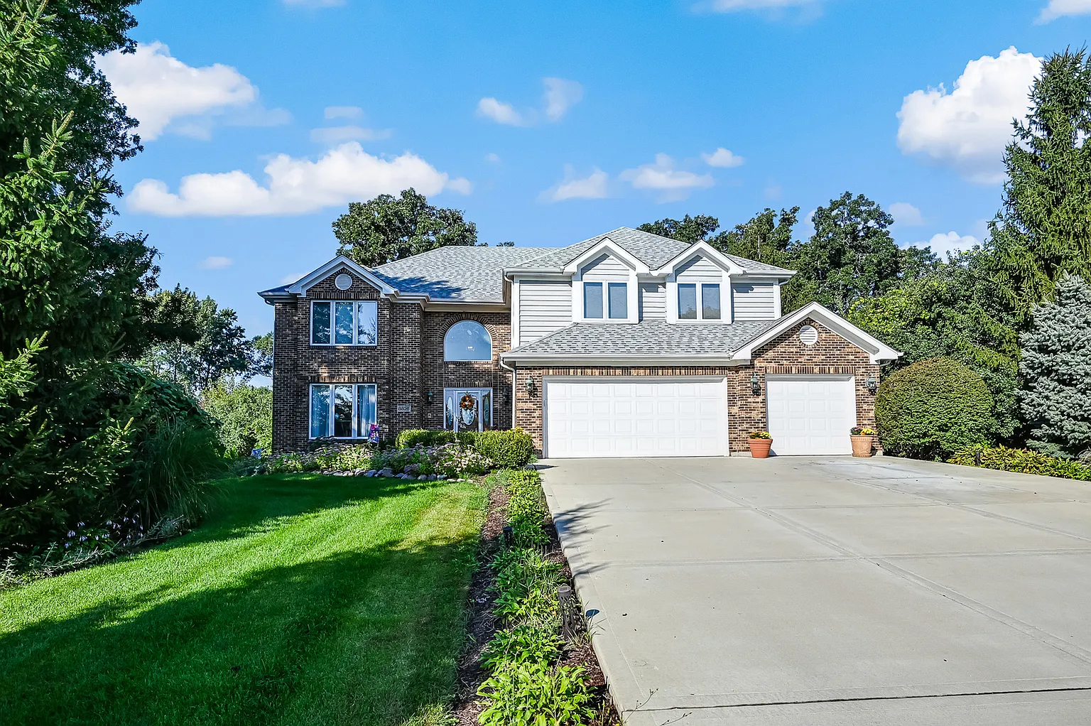 8826 Carlisle Ct photo 1