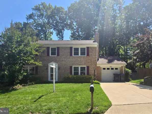 16203 Dartmoor Dr, Dumfries, VA 22025