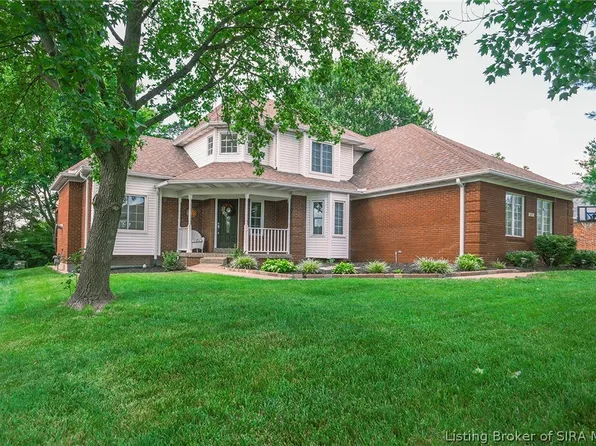 1023 Plum Ridge Drive, Sellersburg, IN 47172